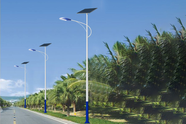 曲松太阳能路灯